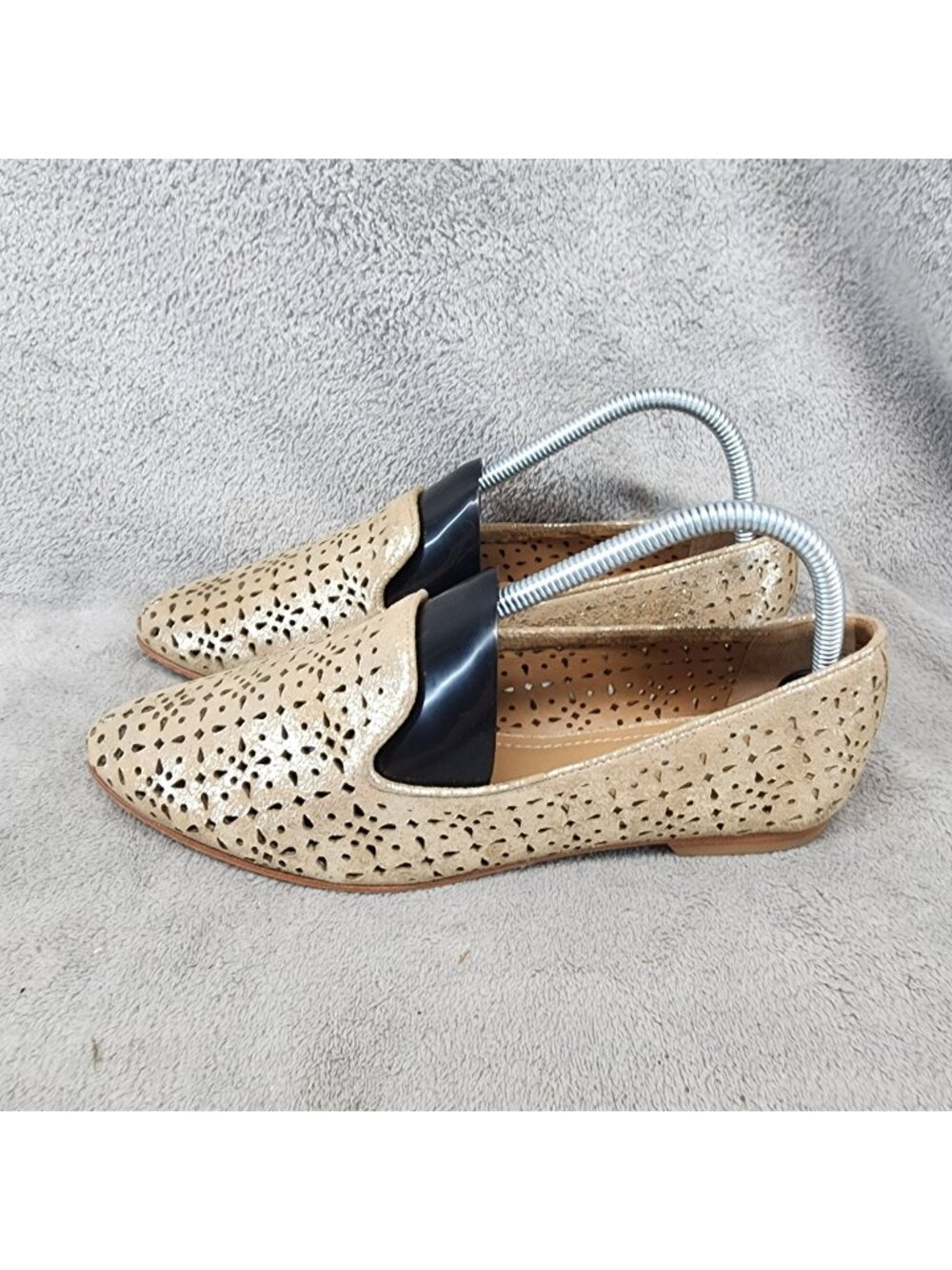 H.S. Trask Shoes Womens Size 7.5 Golden Perforated Leather Flats *Read*